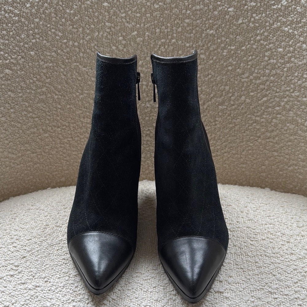 Donald Pliner Elegant Black Ankle Boots